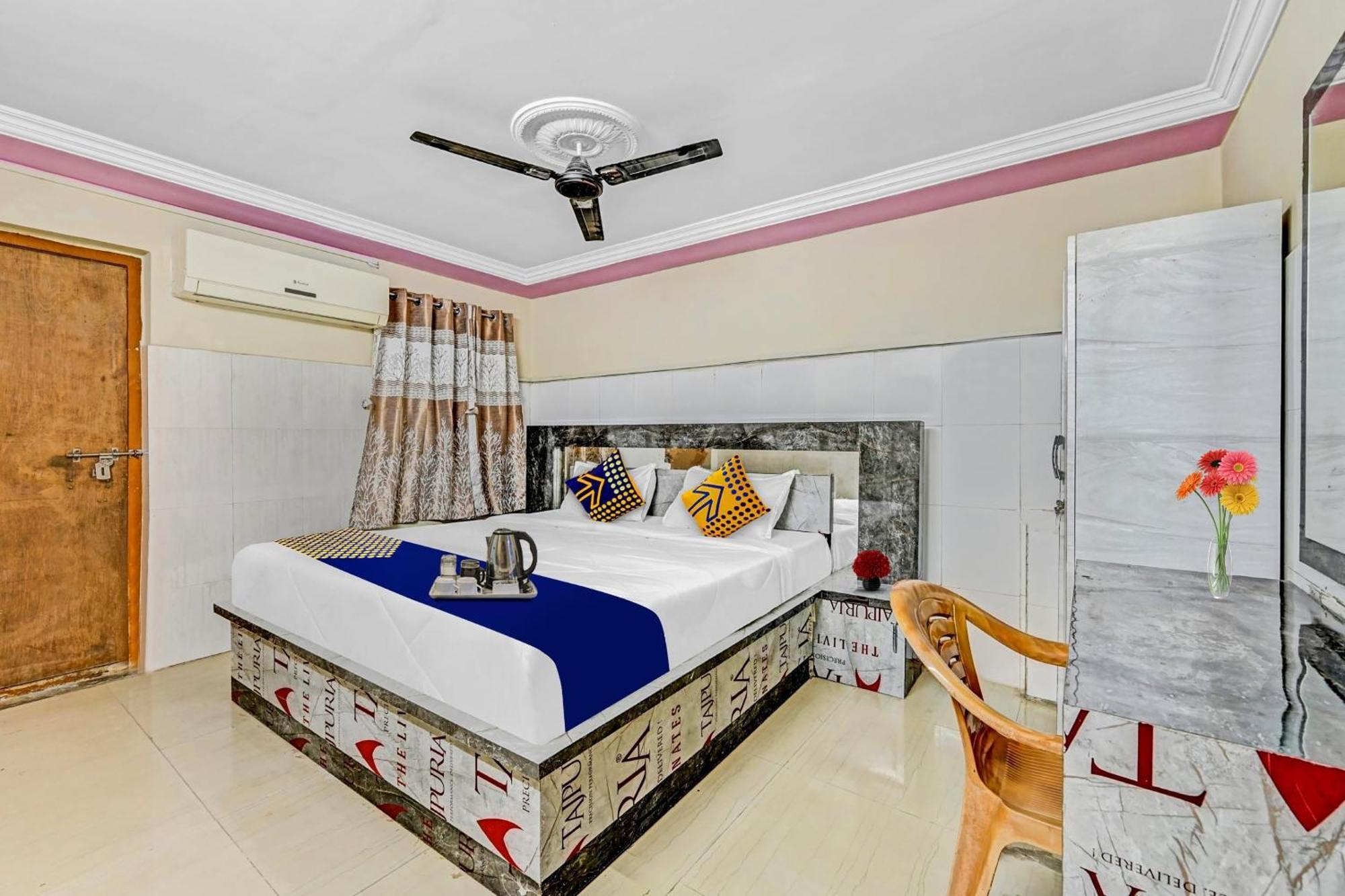 Hotel Spot On Svr Grand Vijayawāda Exterior foto
