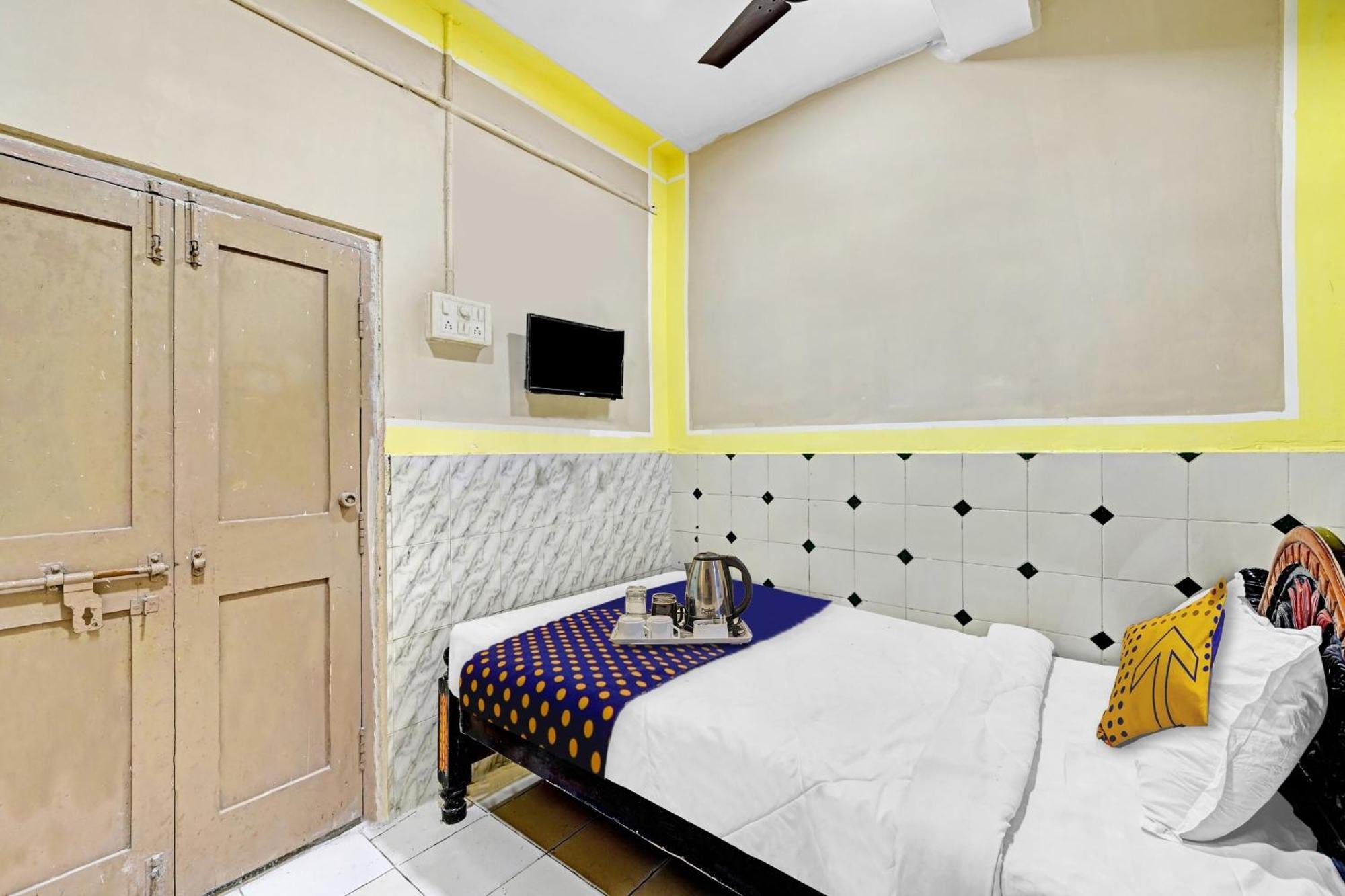 Hotel Spot On Svr Grand Vijayawāda Exterior foto